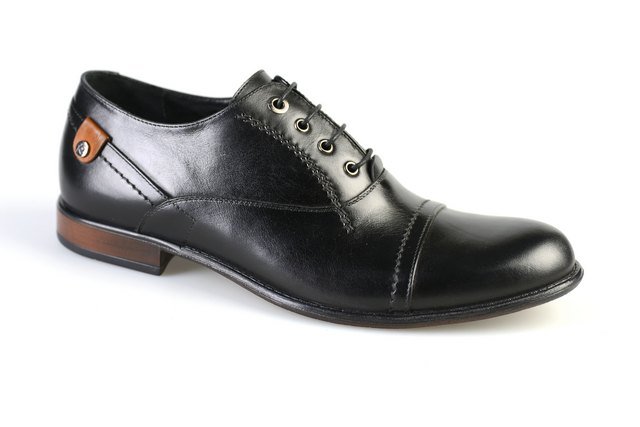 чоловіче взуття українського виробництва