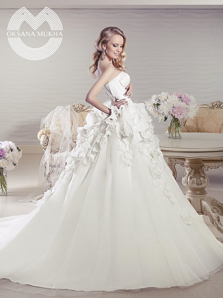 біла сукня весільна